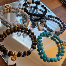 画像をギャラリービューアに読み込む, Buddha Bracelet featuring a Heart Charm- Brown Tiger Eye
