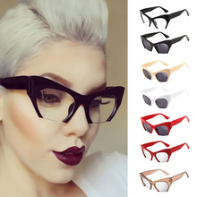 Load image into Gallery viewer, Woman&#39;s Sunglasses- Vintage Cat Eye
