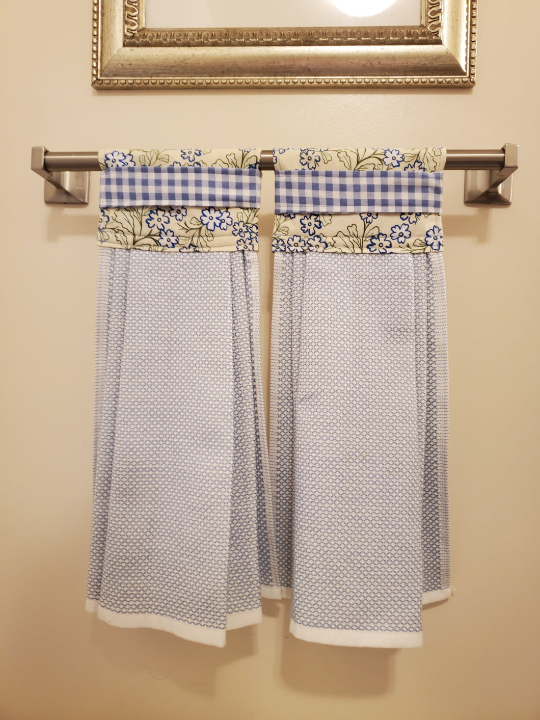 Hanging Bath Towel- French Country Picnic (Blue)
