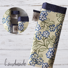 Load image into Gallery viewer, Handsewn Eyeglass Sleeve- Delicate Flower
