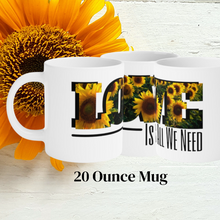 Cargar imagen en el visor de la galería, Women&#39;s Tee- Sunflower LOVE
